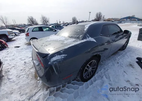 2019 Dodge Challenger Sxt Awd z USA, uszkodzony, nr VIN 2C3CDZGG1KH655523